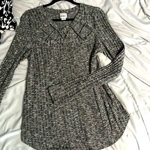 Women’s knit top